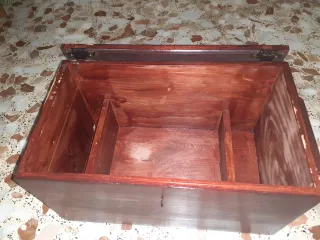 Cajón antiguo de madera
