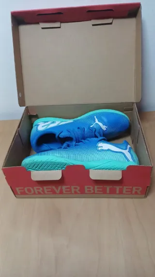 Zapatillas de futsal modelo: PUMA FUTURE 7 PLAY IT