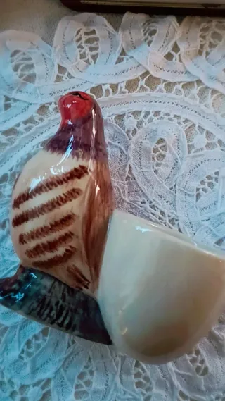 Huevera inglesa de la marca Quail Ceramics