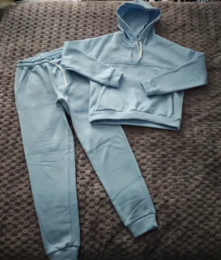 Lote de ropa de mujer talla S-M.