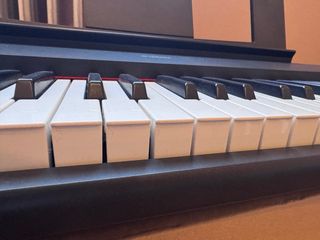 Yamaha Piaggiero NP-12B Teclado Digital con pedal