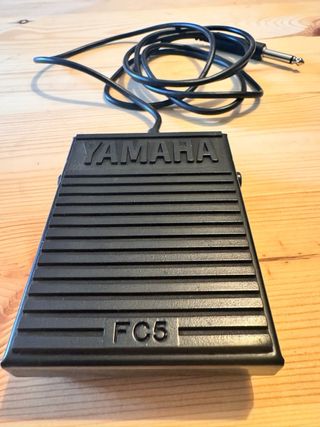 Yamaha Piaggiero NP-12B Teclado Digital con pedal