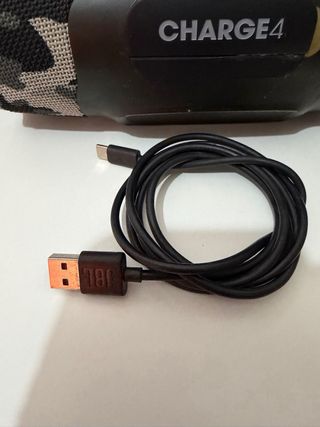 Altavoz JBL Charge 4 Camuflaje