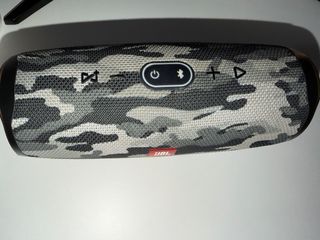 Altavoz JBL Charge 4 Camuflaje