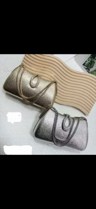 Bolsos de fiesta dorados y plateados