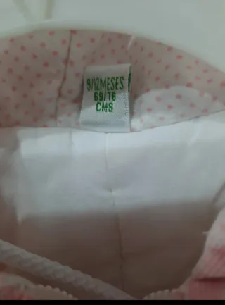 Buzo de bebé a cuadros rosa.Muy calentito