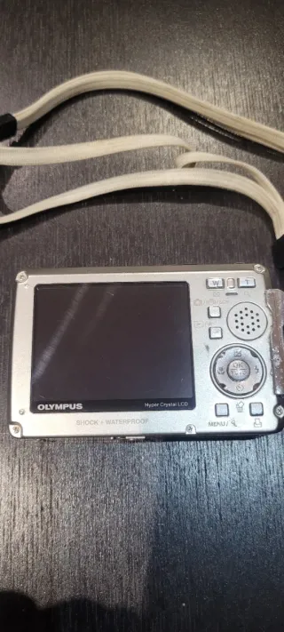 Câmera Olympus 770 SW Digital