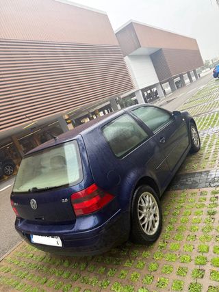 Volkswagen Golf 2000
