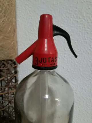 Sifón antiguo 3 Jotas