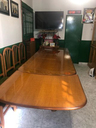 Mesa de comedor antigua de roble