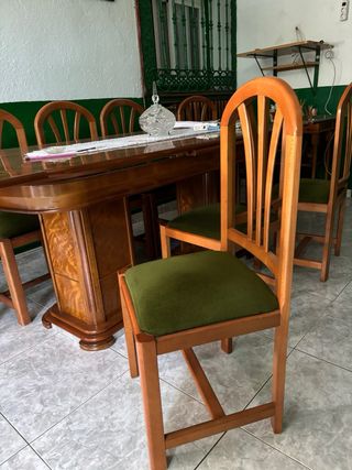 Mesa de comedor antigua de roble