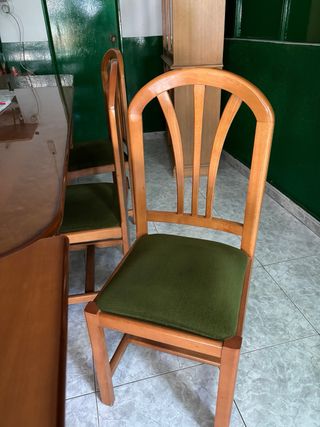 Mesa de comedor antigua de roble