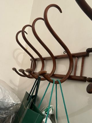 Perchero antiguo de madera