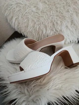 Sandalias INSIDE blancas talla 38