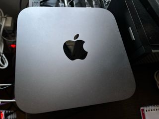 Mac Mini 2018 i5 6 núcleos 16GB RAM 250GB de Disco
