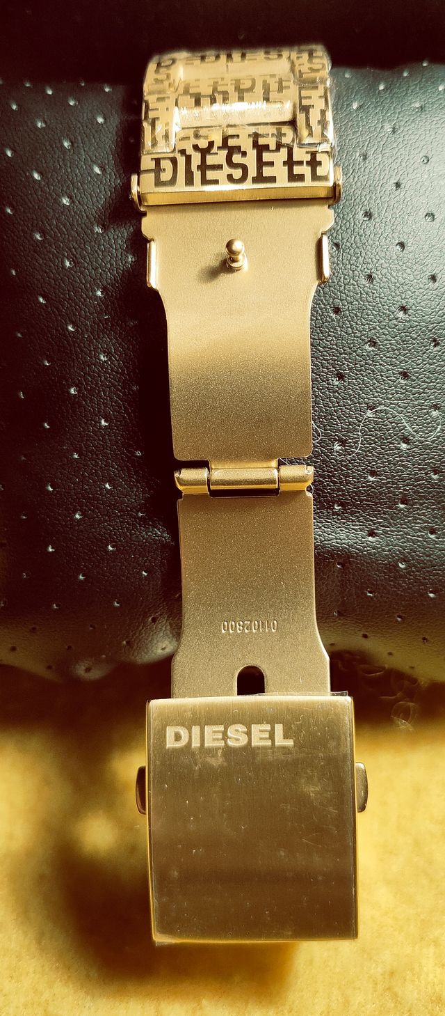 Reloj Diesel Mr Daddy nuevo, dorado