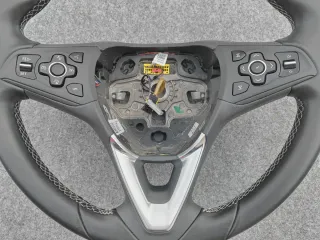 Volante de cuero opel astra k 2020