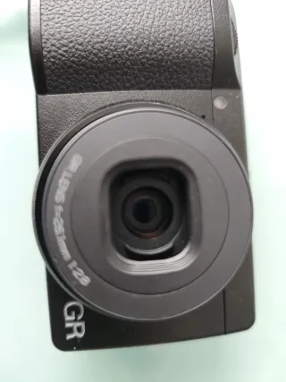 Ricoh GR IIIx Cámara Compacta Negra