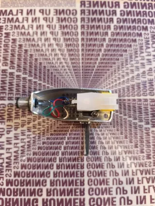 Portacápsula Sony con aguja para tocadiscos