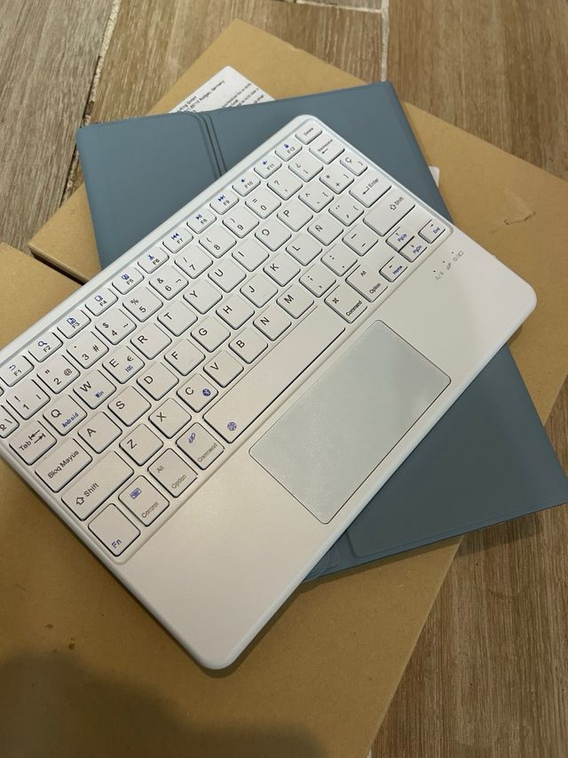 IVEOPPE Funda Teclado Samsung Tab S10 FE 2025