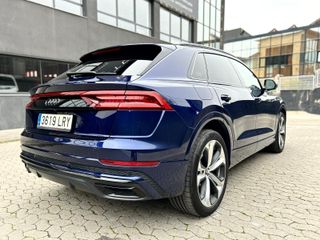 AUDI Q8 60 TFSIe Black Line Pl quattro tip