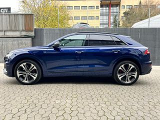 AUDI Q8 60 TFSIe Black Line Pl quattro tip