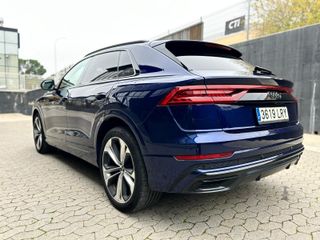AUDI Q8 60 TFSIe Black Line Pl quattro tip