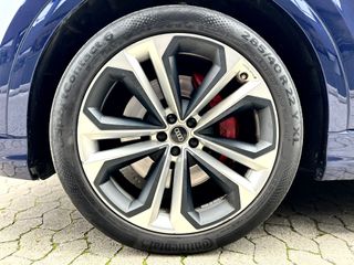 AUDI Q8 60 TFSIe Black Line Pl quattro tip