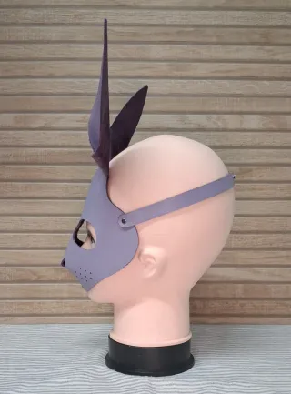 Máscara fantasía conejo en PIEL hecha a mano