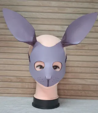 Máscara fantasía conejo en PIEL hecha a mano