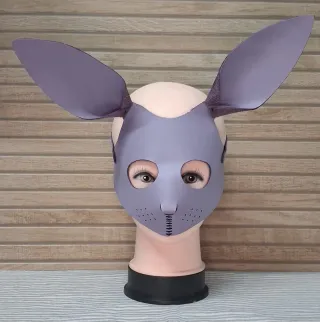 Máscara fantasía conejo en PIEL hecha a mano