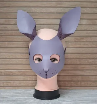 Máscara fantasía conejo en PIEL hecha a mano