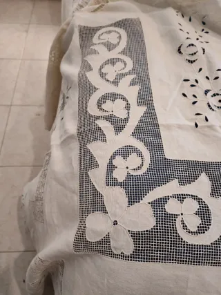 Copriletto vintage lino ricamato