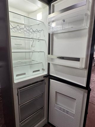FRIGORÍFICO COMBI NO FROST SIEMENS EN INOX