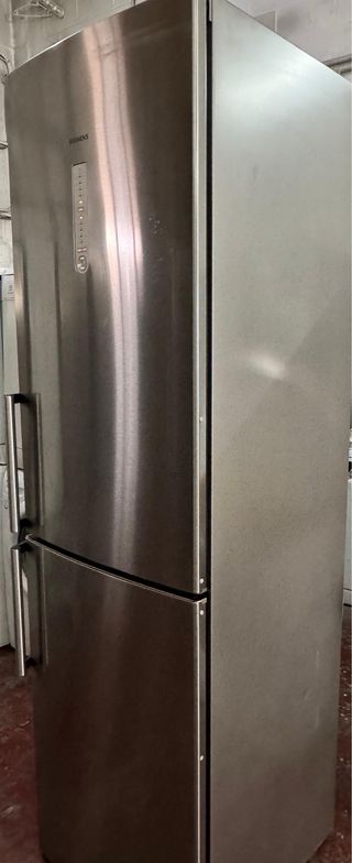FRIGORÍFICO COMBI NO FROST SIEMENS EN INOX