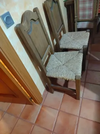 Mesa y 8 Sillas Madera Maciza