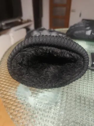 Guantes moto talla L + baterías nuevos a estrenar.