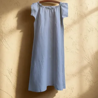 Antiguo camisón de puro lino tejido a mano