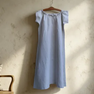 Antiguo camisón de puro lino tejido a mano