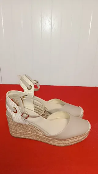 Zapatos cuña beige talla 41