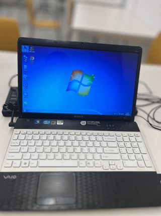 Sony PCG-71811m Portátil