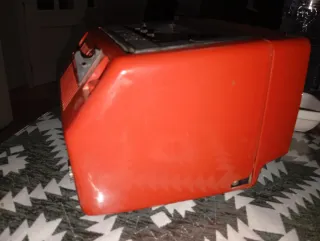 Televisor Elektronika 408D incluye videojuego POMG