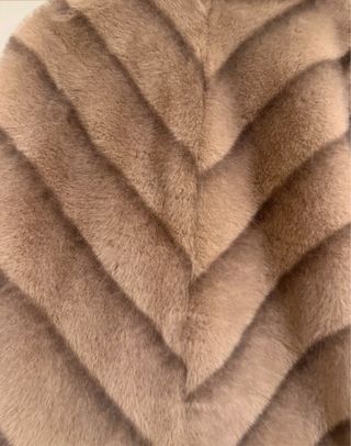Pelliccia ecologica beige/marrone