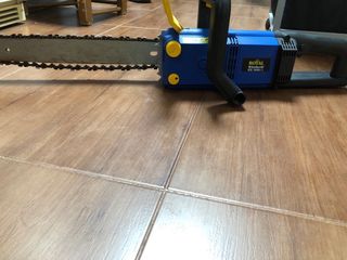 Corta setos eléctrico azul