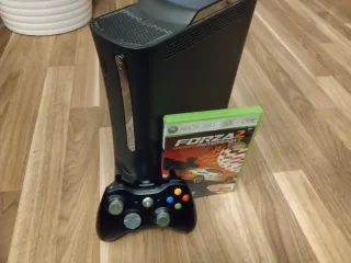 Xbox 360 elite con cables y disco duro de 120Gb