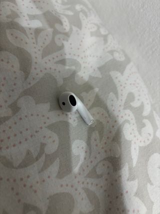 AirPods de 4ª generación SIN CANCELACIÓN DE RUIDO.