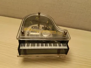 Cajita Musical Piano