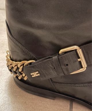 Stivali Elisabetta Franchi neri con catena