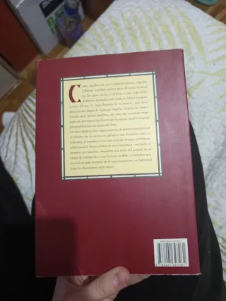 Un Dios Solitario y Otros Relatos (Spanish Edit...