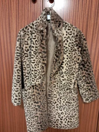 Abrigo estampado leopardo talla S